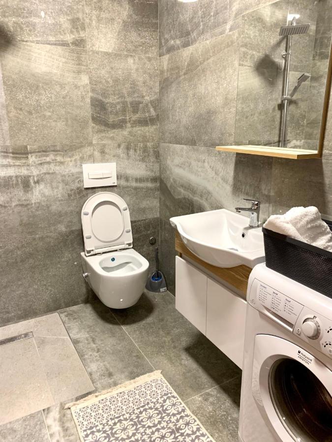 Sol Lux Studio Apartments 2Nd Floor Дуррес Екстер'єр фото